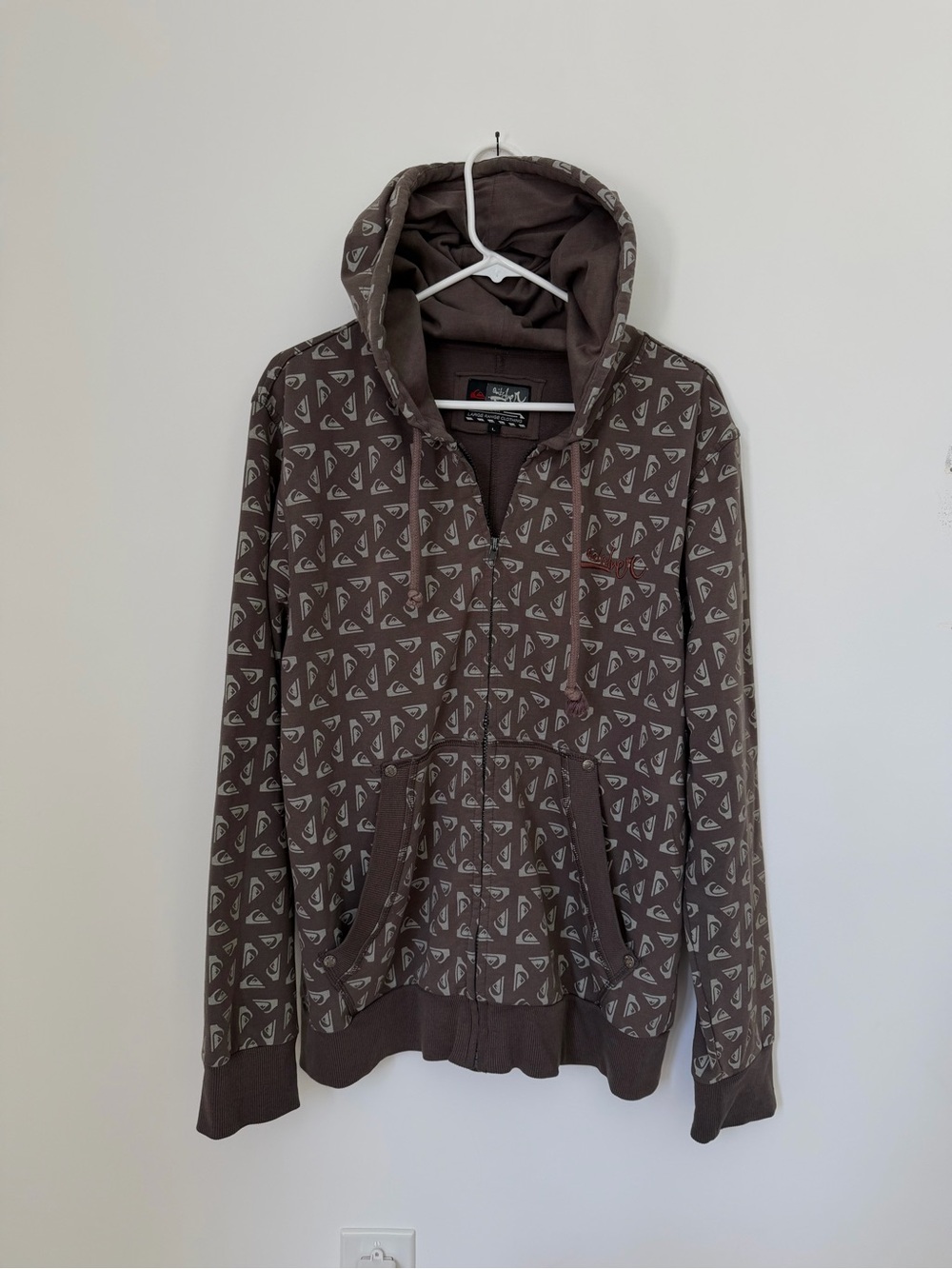 Vintage Quicksilver Zip Up Hoodie All Over Print Logo Brown/Tan Y2K Grunge